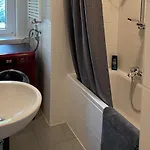 Monteurwohnung Burchard I Rosenau - Platz Fuer 6 Personen Apartment