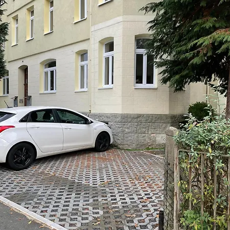 Monteurwohnung Burchard I Rosenau - Platz Fuer 6 Personen Apartment *
