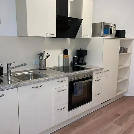 Monteurwohnung Burchard I Rosenau - Platz Fuer 6 Personen Lägenhet *
