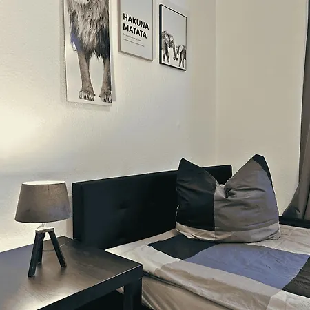 Monteurwohnung Burchard I Rosenau - Platz Fuer 6 Personen Apartment *