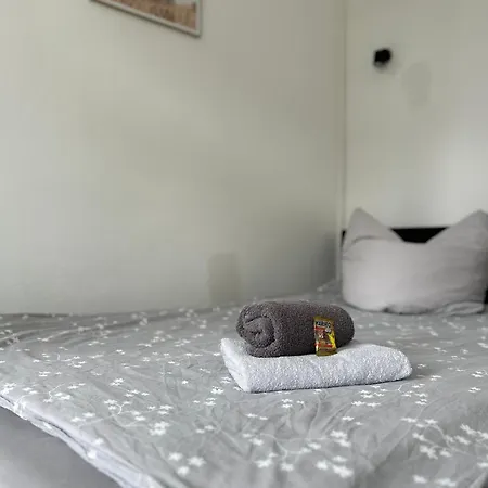 Lägenhet Monteurwohnung Burchard I Rosenau - Platz Fuer 6 Personen Coburg