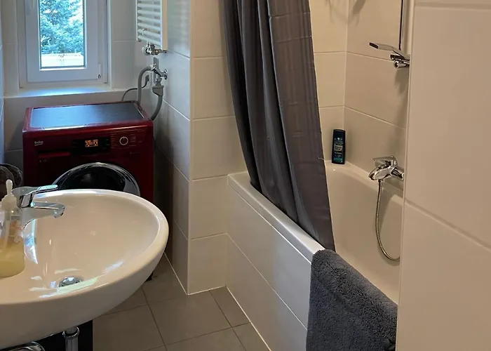 Monteurwohnung Burchard I Rosenau - Platz Fuer 6 Personen 아파트