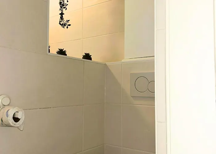 아파트 Monteurwohnung Burchard I Rosenau - Platz Fuer 6 Personen 코부르크